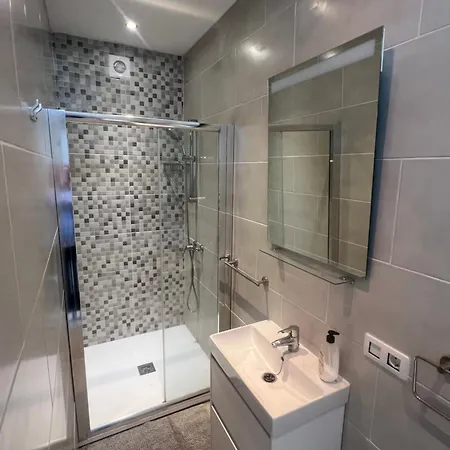 Casa Swn-y-mor, Two Bedroom With Private Pool Apartment