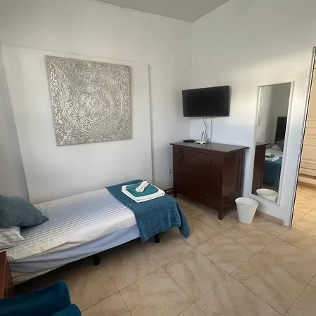 Casa Swn-y-mor, Two Bedroom With Private Pool Apartment *