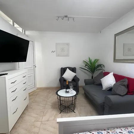 Apartment Casa Swn-y-mor, Two Bedroom With Private Pool Costa Teguise